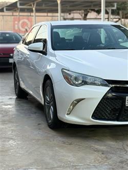 تۆیۆتا کامری